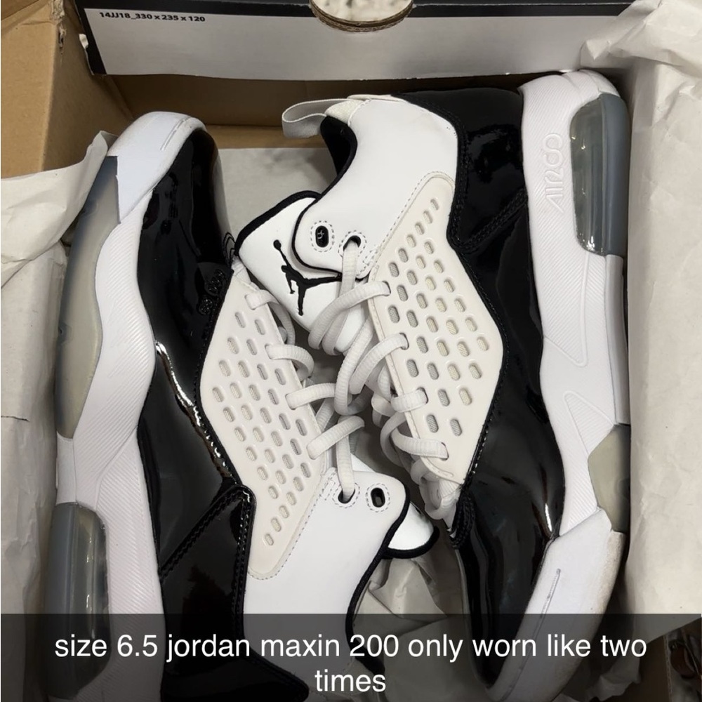 Jordan Maxin 200 Black and White Sneakers
